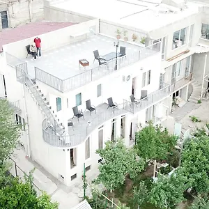 Upstairs Bed & Breakfast