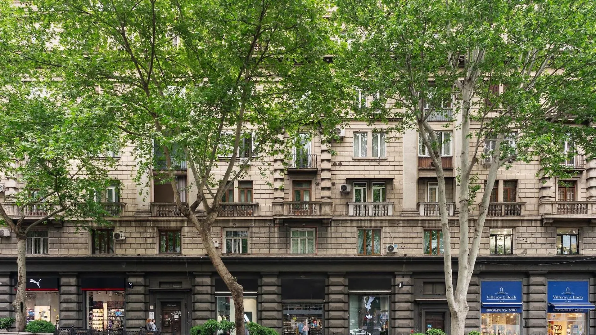 Apartment On Liberty Square With 2Bd Tbilissi Géorgie